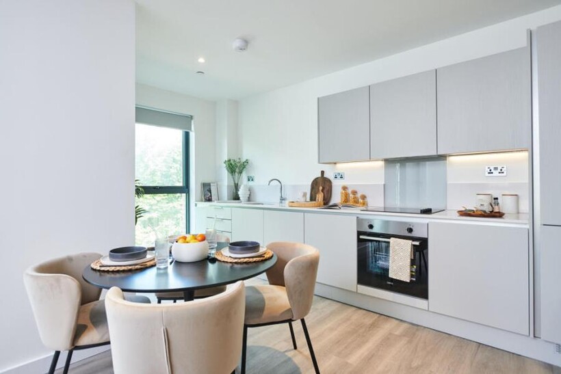 Station View, Guildford GU1 2 bed apartment to rent - £2,335 pcm (£539 pw)