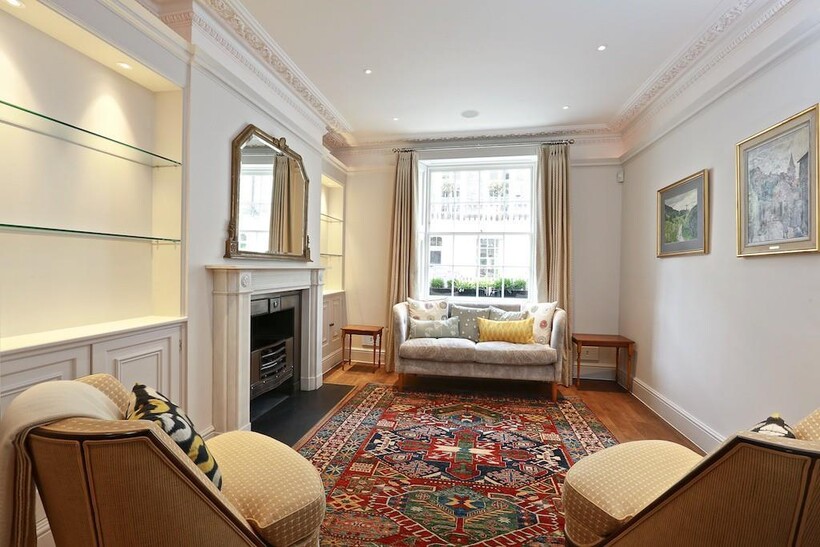 South Eaton Place, London, SW1W 5 bed terraced house to rent - £17,117 pcm (£3,950 pw)