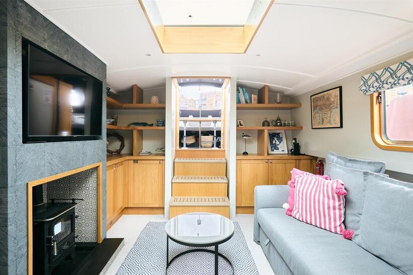 Limehouse Marina, Limehouse, E14 2 bed houseboat to rent - £3,380 pcm (£780 pw)