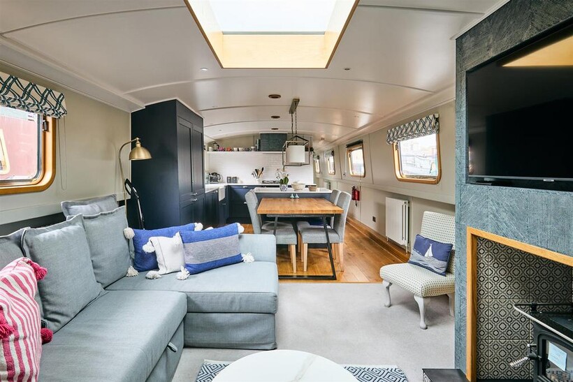 Limehouse Marina, Limehouse, E14 2 bed houseboat to rent - £3,380 pcm (£780 pw)