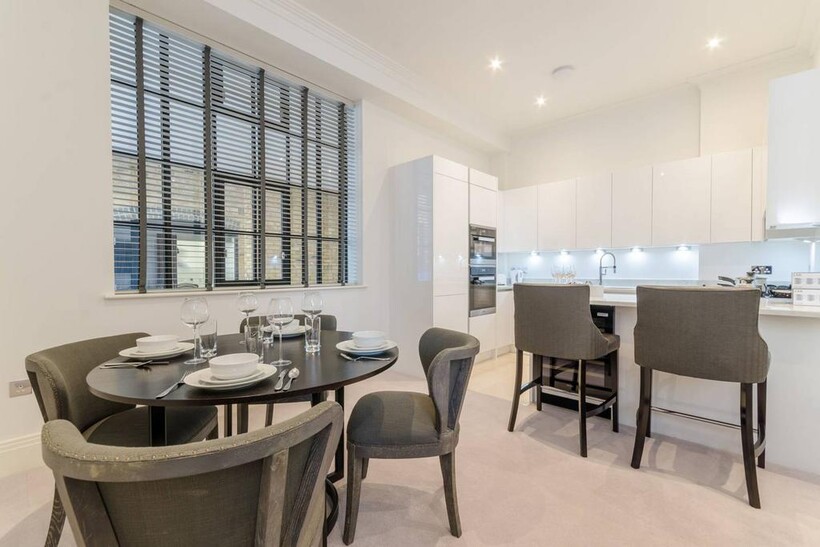 Palace Wharf, Hammersmith, London, W6 1 bed flat to rent - £3,424 pcm (£790 pw)