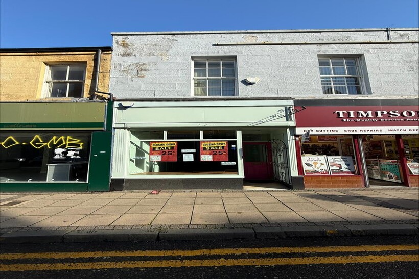East Port, Dunfermline KY12 Retail property (high street) to rent - £792 pcm (£183 pw)