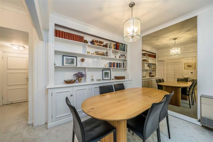 Princes Gate, London SW7 3 bed flat to rent - £6,249 pcm (£1,442 pw)