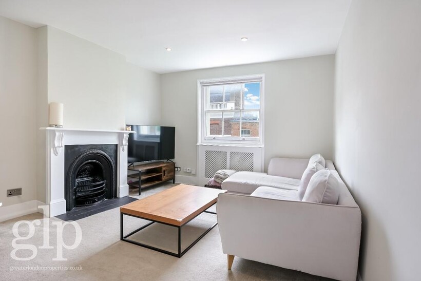 Connaught Street, Hyde Park, W2 2 bed apartment to rent - £3,098 pcm (£715 pw)