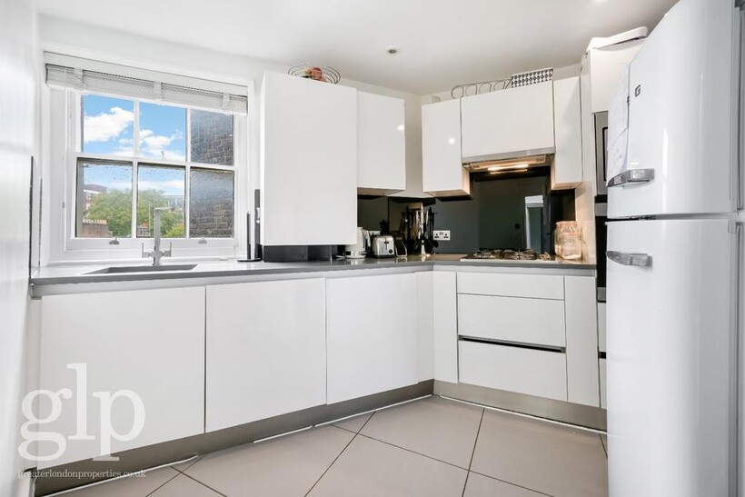 Connaught Street, Hyde Park, W2 2 bed apartment to rent - £3,098 pcm (£715 pw)