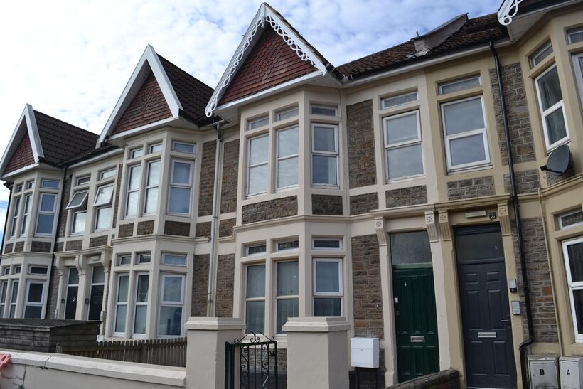 638 Stapleton Road Bristol BS5 6TG 6 bed terraced house to rent - £4,200 pcm (£969 pw)