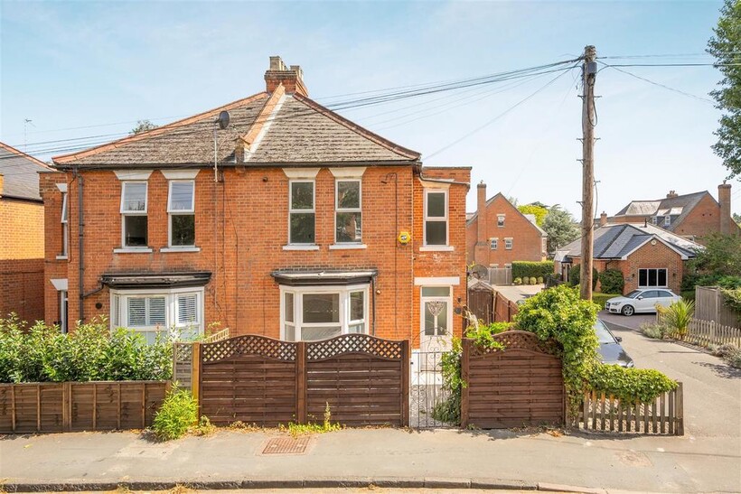 Stroude Road, Virginia Water 2 bed semi-detached house to rent - £2,150 pcm (£496 pw)