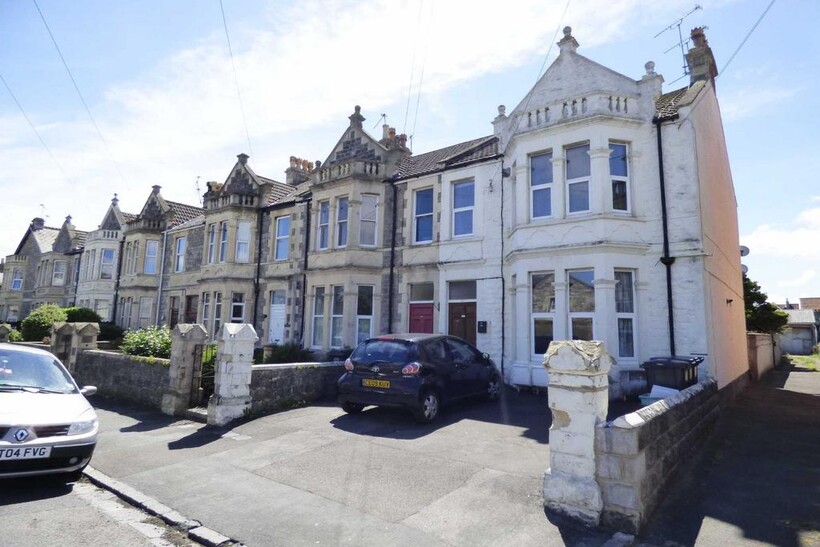Quantock Road, Southward 3 bed flat to rent - £1,050 pcm (£242 pw)