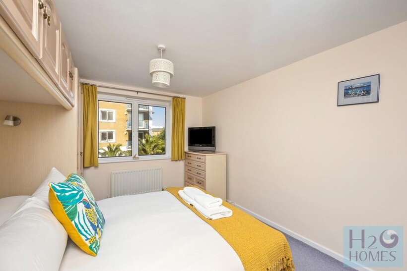 The Strand, Merton Court, Flat 63-011