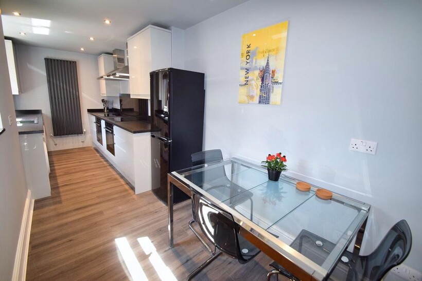 22 Cemetery Avenue, Ecclesall 3 bed house share to rent - £412 pcm (£95 pw)