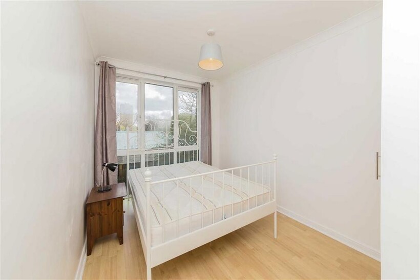 Ensign Street, London E1 2 bed flat to rent - £2,396 pcm (£553 pw)