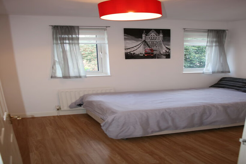 Oxley Close, London SE1 3 bed house to rent - £2,950 pcm (£681 pw)