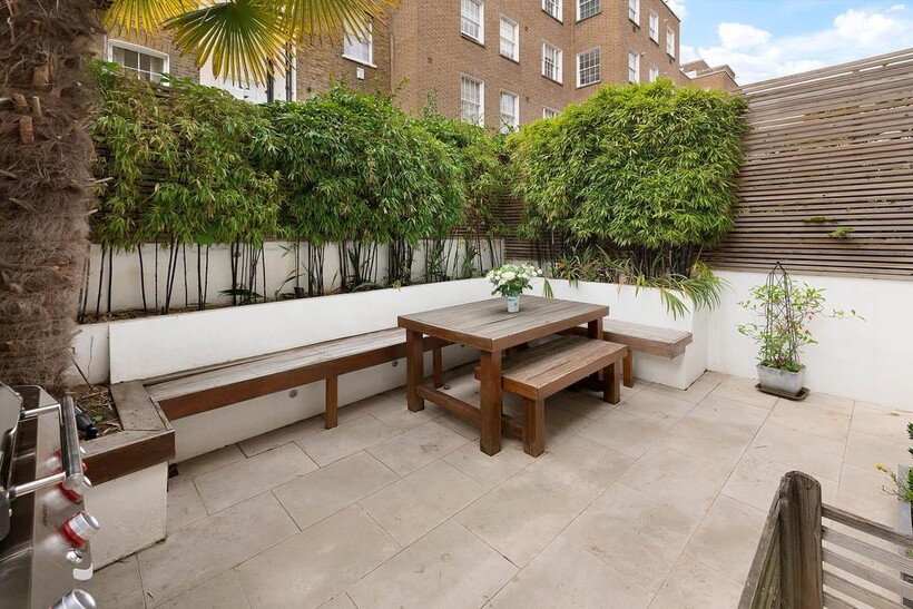 Walpole Street, London, SW3 5 bed townhouse to rent - £15,817 pcm (£3,650 pw)