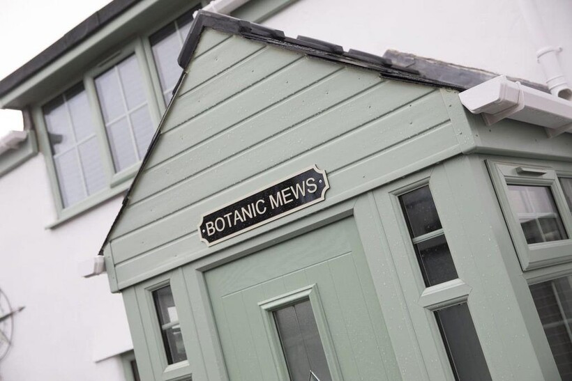 Botanic Road, Southport PR9 2 bed cottage to rent - £28,167 pcm (£6,500 pw)