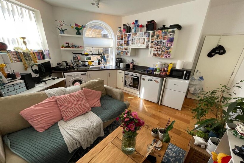 Adelaide Lane, Bournemouth BH1 1 bed flat to rent - £695 pcm (£160 pw)