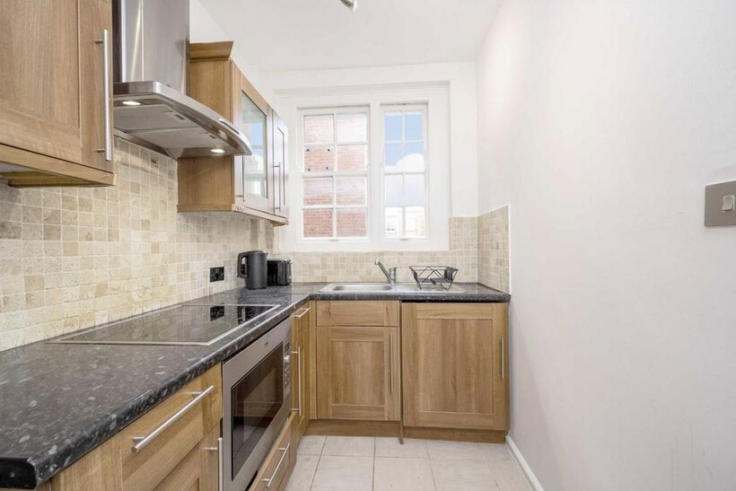 Grove End Road, London NW8 1 bed flat to rent - £2,197 pcm (£507 pw)