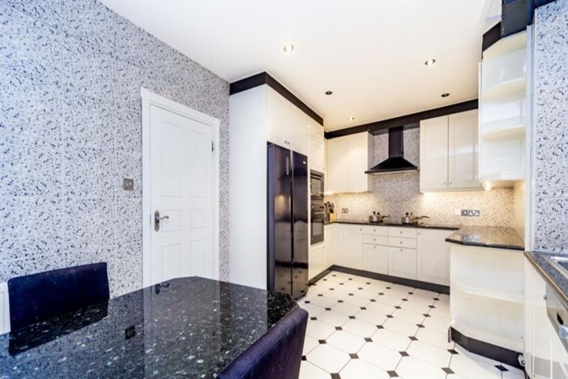 Strathmore-court-park-road-regents-park-nw8-8