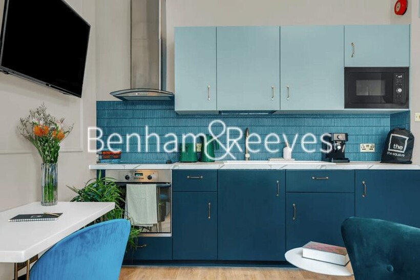 Eardley Crescent,  Kensington SW5 1 bed apartment to rent - £3,952 pcm (£912 pw)