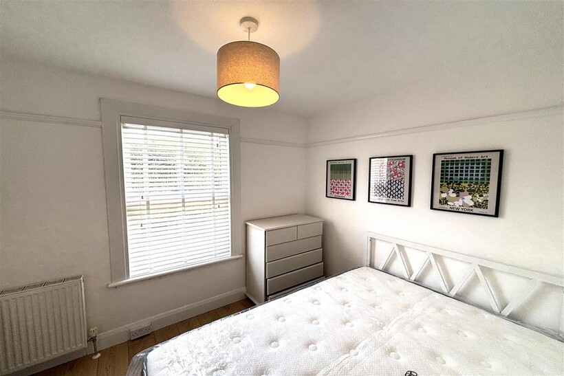 North Holmes Road, Canterbury 5 bed terraced house to rent - £2,975 pcm (£687 pw)