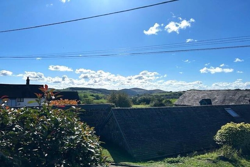 2 Longbarn, Shelve, Minsterley 2 bed semi-detached house to rent - £895 pcm (£207 pw)