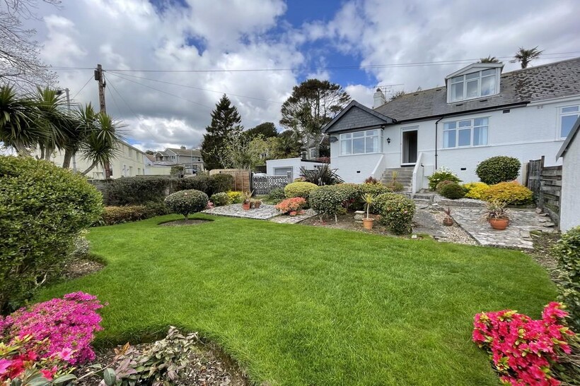 Woodlane Drive, Falmouth TR11 3 bed semi-detached bungalow to rent - £1,525 pcm (£352 pw)