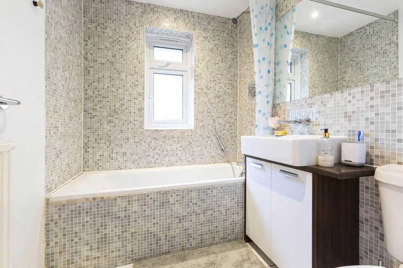 W10 1 bed flat to rent - £1,846 pcm (£426 pw)