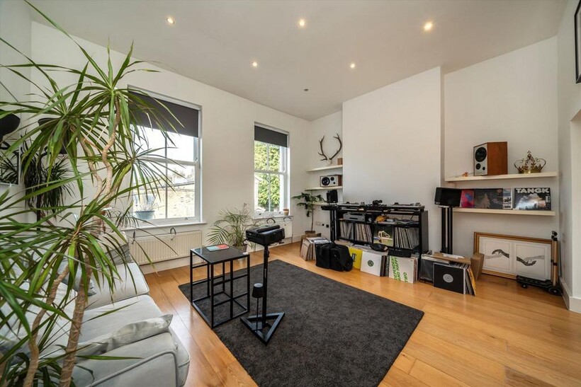 White Horse Road, London E1 2 bed flat to rent - £2,375 pcm (£548 pw)