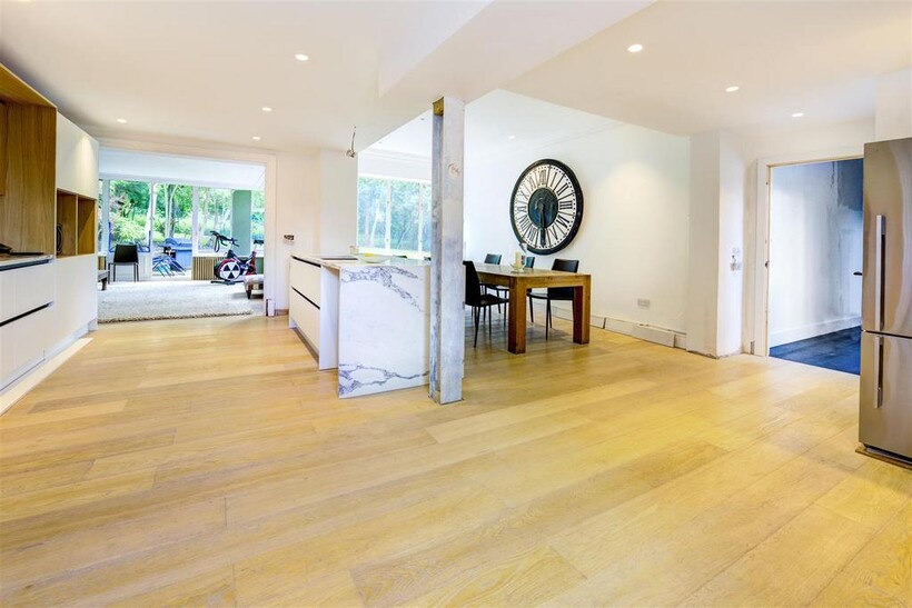 NEVILLE DRIVE, HAMPSTEAD GARDEN... 6 bed detached house to rent - £18,417 pcm (£4,250 pw)
