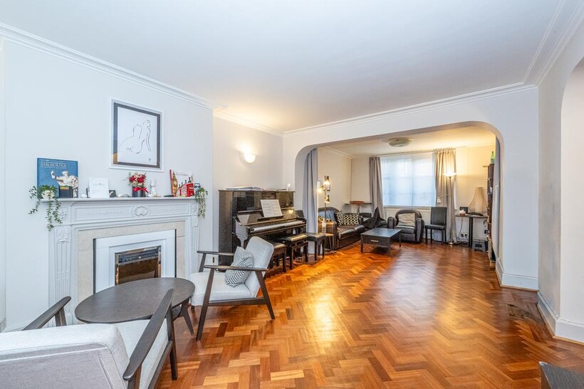 Bryanston Mews West, London W1H 3 bed mews to rent - £5,850 pcm (£1,350 pw)