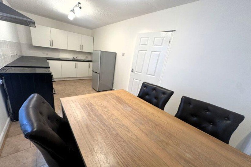 HIGH STREET, NEWPORT, NP20 1GA 2 bed apartment to rent - £965 pcm (£223 pw)