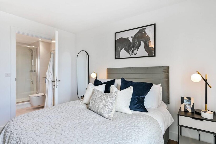 Carter House, Maidenhead, SL6 2 bed flat to rent - £1,965 pcm (£453 pw)