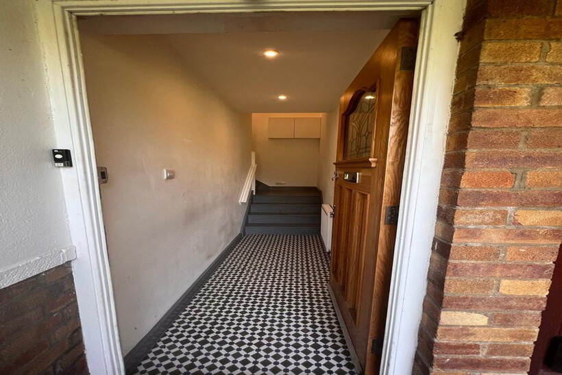 The Grove, Potters Bar, EN6 2 bed maisonette to rent - £1,700 pcm (£392 pw)