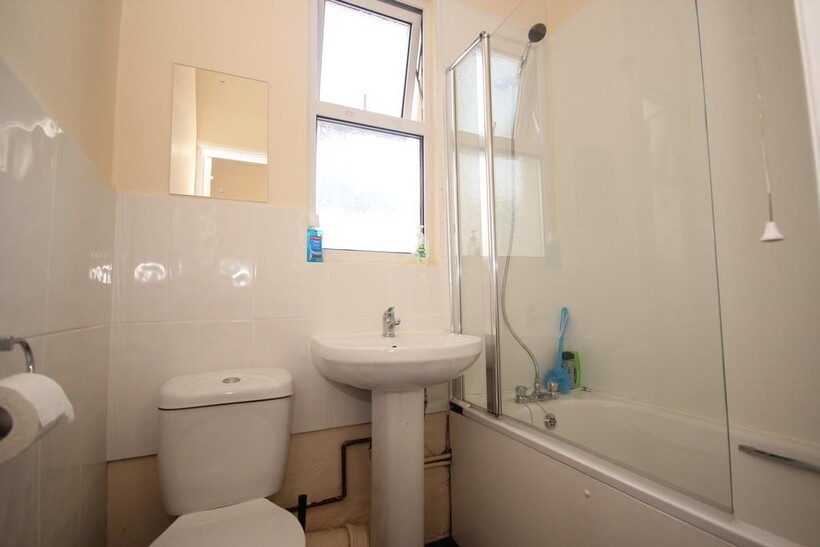 Glen Park Avenue, Plymouth PL4 5 bed house share to rent - £480 pcm (£111 pw)