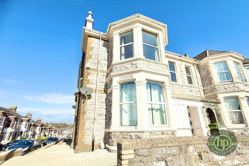 Apsley Road, Plymouth PL4 1 bed in a house share to rent - £495 pcm (£114 pw)
