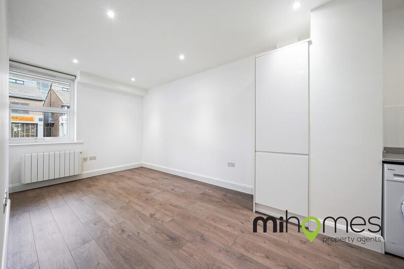 Key Point, Potters Bar 2 bed apartment to rent - £1,495 pcm (£345 pw)