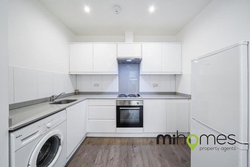 Key Point, Potters Bar 2 bed apartment to rent - £1,495 pcm (£345 pw)