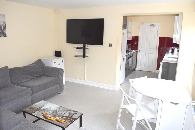 Mornington Crescent, Fallowfield... 1 bed in a house share to rent - £629 pcm (£145 pw)