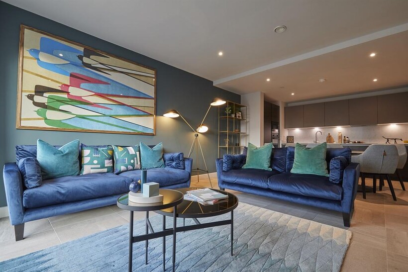 at Angel Gardens, 1 Rochdale Road M4 3 bed apartment to rent - £2,550 pcm (£588 pw)