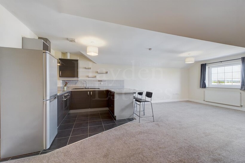 Mill Bank Court, Mill Street... 2 bed apartment to rent - £795 pcm (£183 pw)