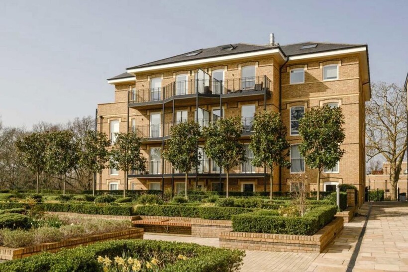 Chambers Park Hill, West Wimbledon 2 bed flat to rent - £3,850 pcm (£888 pw)