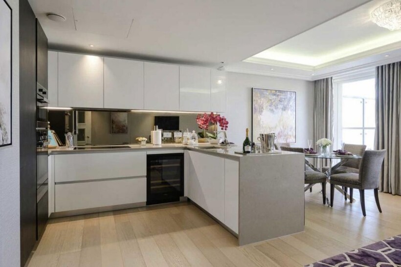 Chambers Park Hill, West Wimbledon 2 bed flat to rent - £3,850 pcm (£888 pw)