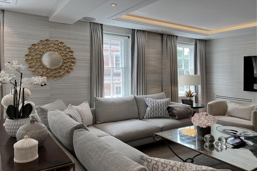 North Audley Street, Mayfair, London... 3 bed flat to rent - £16,683 pcm (£3,850 pw)