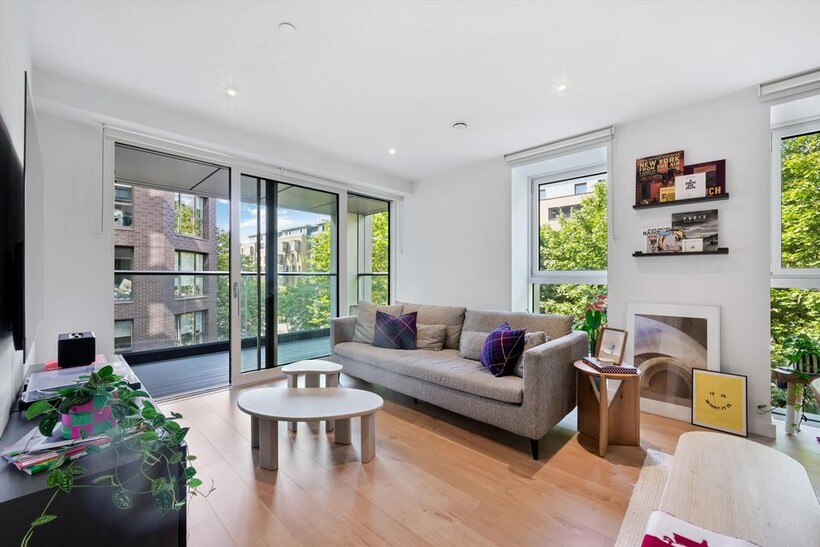 Deacon Street, London, SE17 2 bed flat to rent - £3,298 pcm (£761 pw)