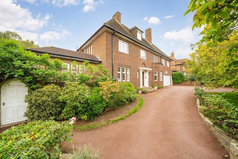 Cannon Hill, London N14 6 bed house to rent - £8,000 pcm (£1,846 pw)