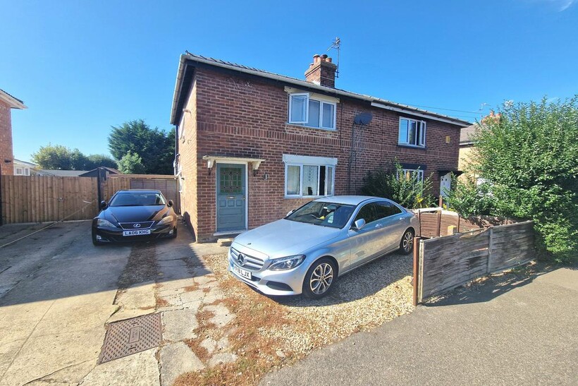 Edward Road, Spalding, PE11 4 bed semi-detached house to rent - £470 pcm (£108 pw)