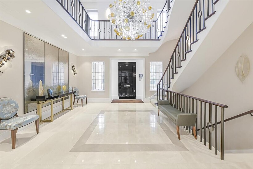 INGRAM AVENUE, KENWOOD, N2 5 bed detached house to rent - £52,000 pcm (£12,000 pw)