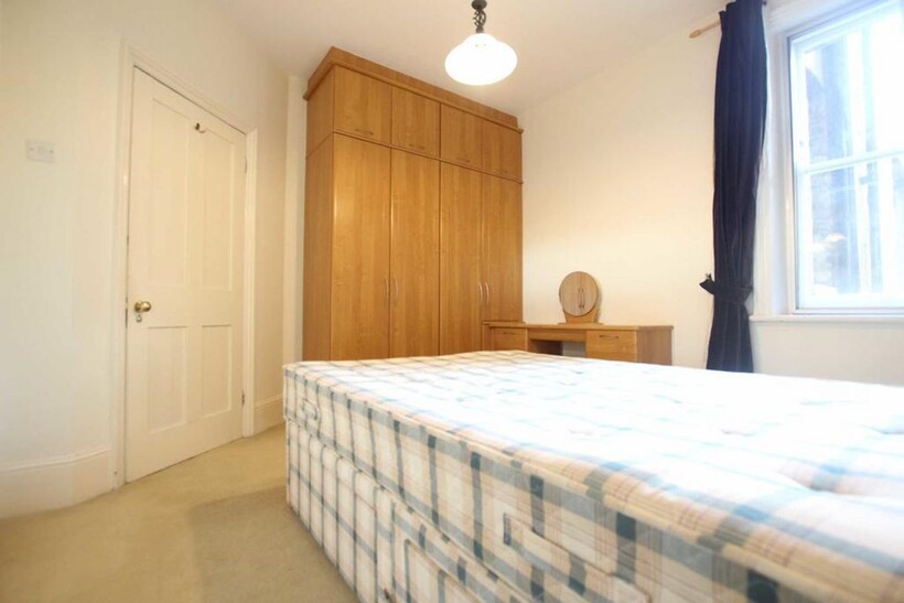 Vera Road, London SW6 2 bed flat to rent - £2,249 pcm (£519 pw)
