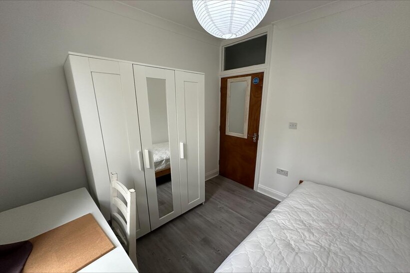 All Bills Included, Single Person... 6 bed house share to rent - £750 pcm (£173 pw)