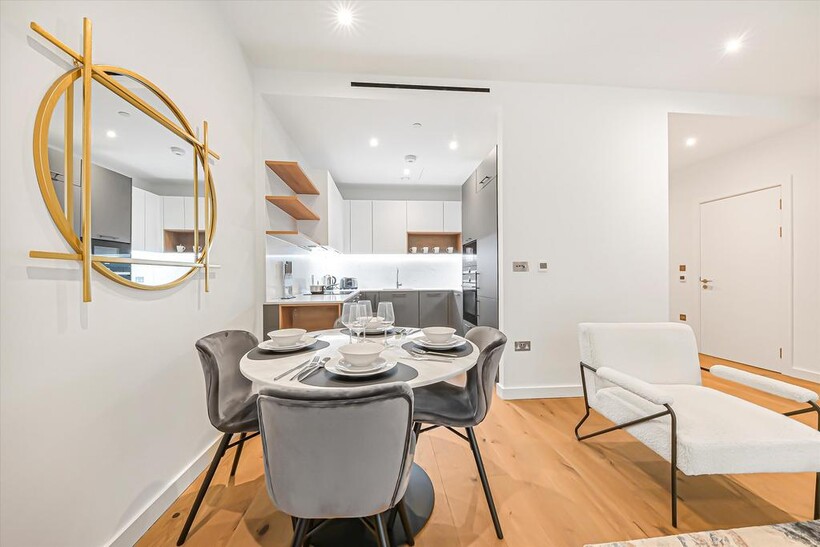 Carrick Yard, Fisherton Street... 1 bed flat to rent - £3,497 pcm (£807 pw)