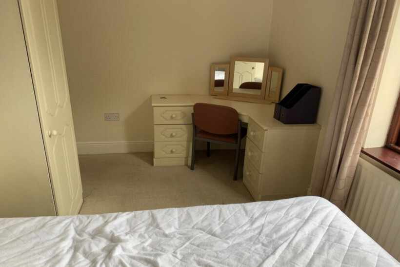 Room 2, 6 Lonsdale Road... 1 bed in a house share to rent - £395 pcm (£91 pw)